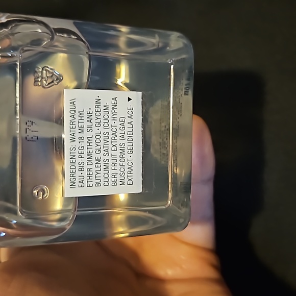 Dramatically Different Hydrating Jelly 200ml - Picture 5 of 5